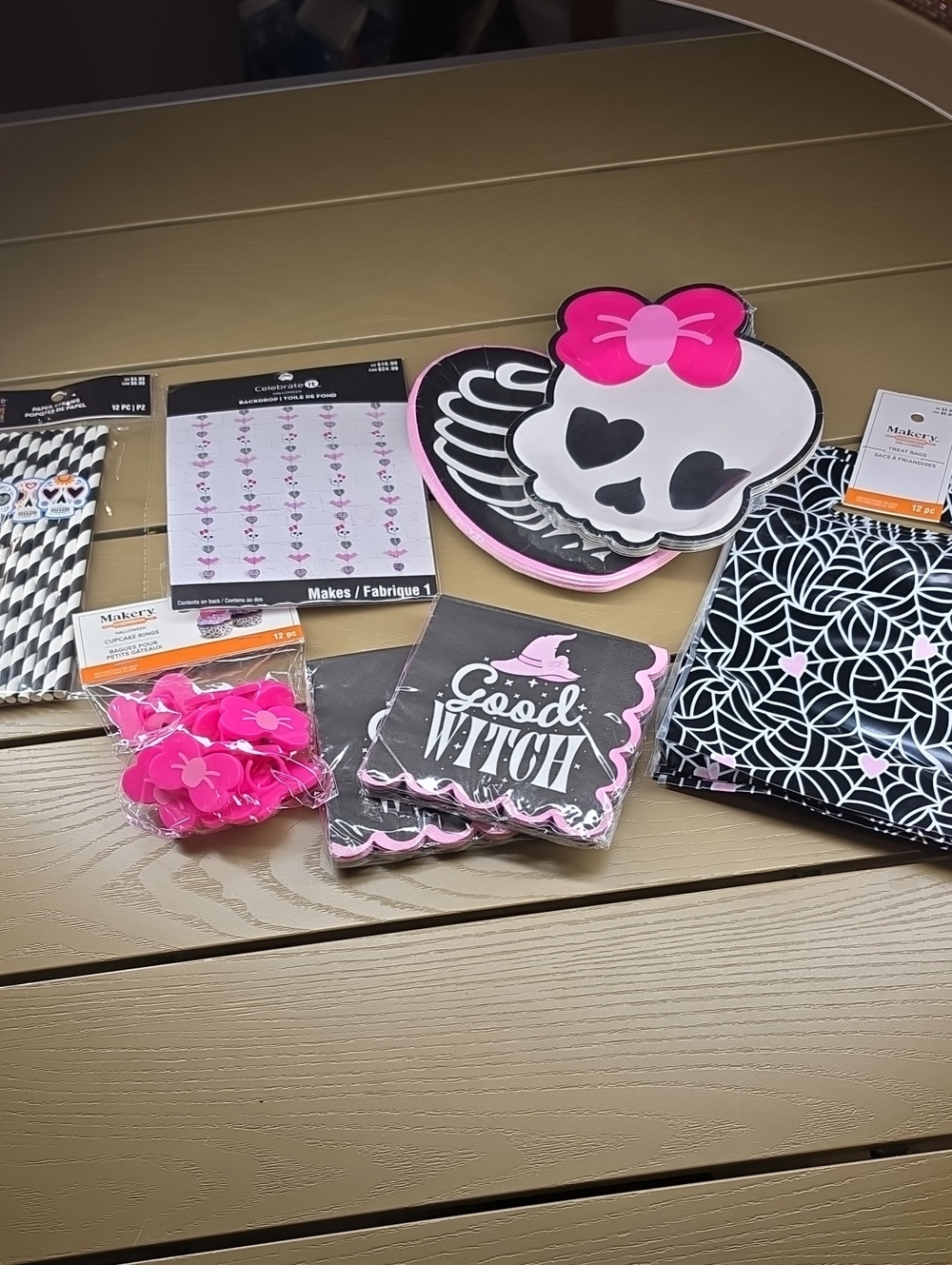 Celebrate It Pink & Black Kids Skull Party Plates and Napkins Set
